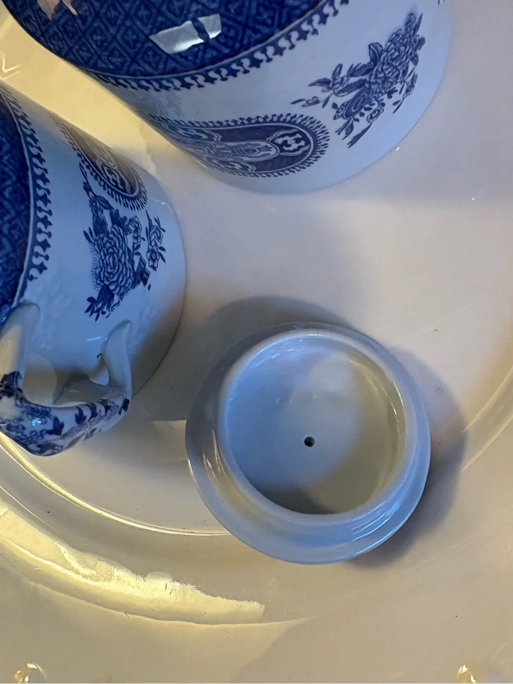 Spode ‘Fitzhugh Blue’ creamer and sugar with lid
